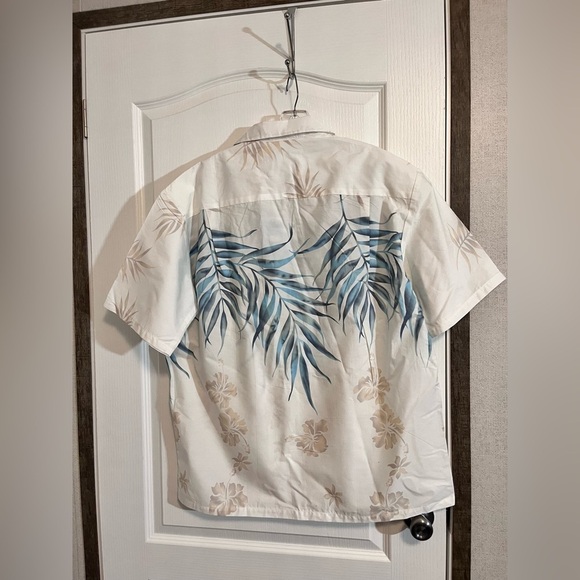 Winnie Fashion Fern White Cotton Men's Hawaiian Shirt - Picture 3 of 4